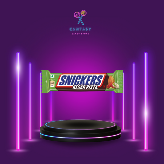 Snickers Kesar Pista: Ein klassischer Riegel mit einem erfrischenden Twist durch die Zugabe von Pistazien und Erdnüssen, abgerundet mit einem warm-würzigen Safran-Geschmack, ein unvergleichlicher Genuss.